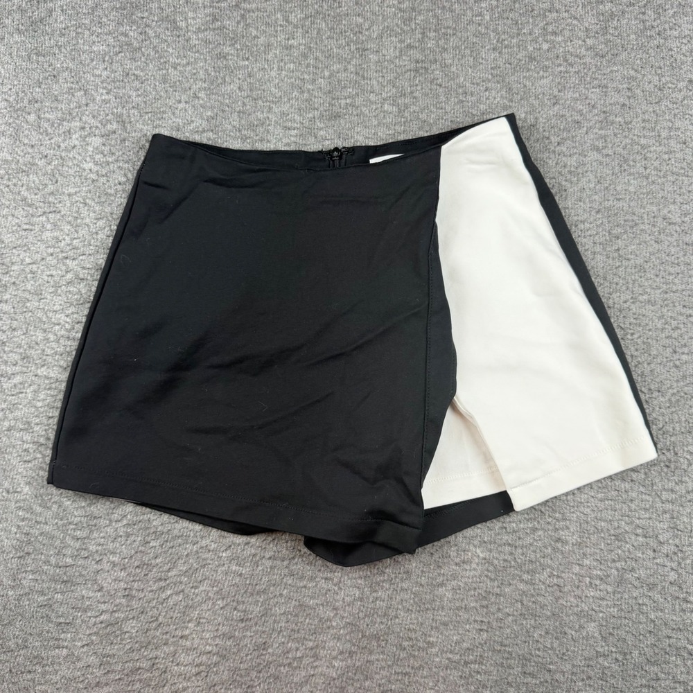 Superdown Skort Women's Size S Black White Colorblock Wrap Front Mini